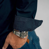 Chemise homme à manches longues bleu marine en popline (zoom poignet)