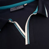 Polo anti UV bleu marine BACK TO LEGEND (zoom sur l'encolure en V)