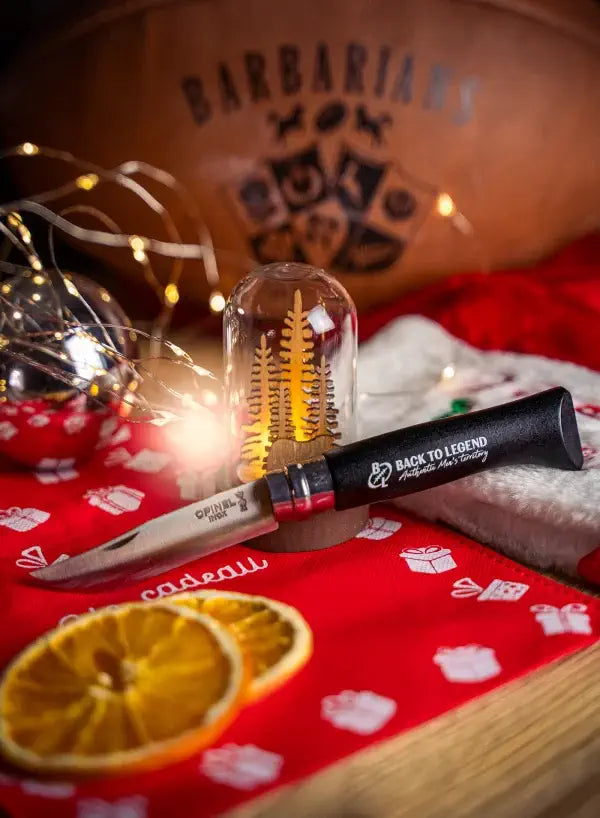 Pour les fêtes de Noël, Blacks Legend vous offre cet opinel collector dès 180 € d'achat.