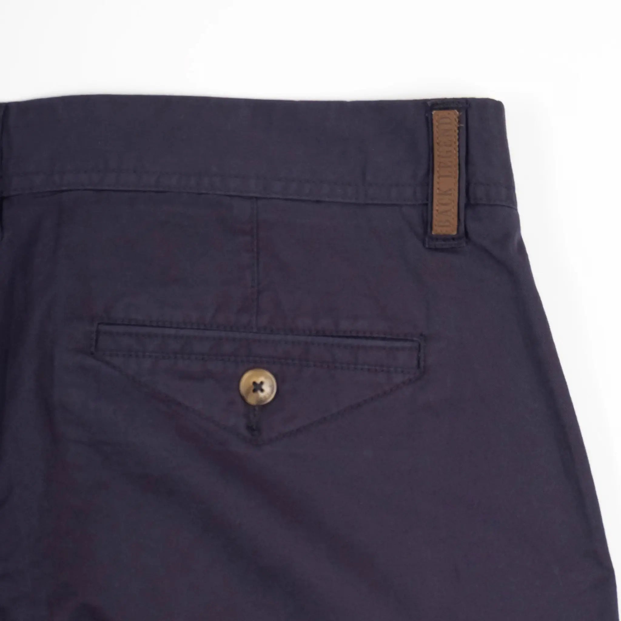 Bermuda coupe cargo bleu marine pour homme BACK TO LEGEND (zoom poche arrière)