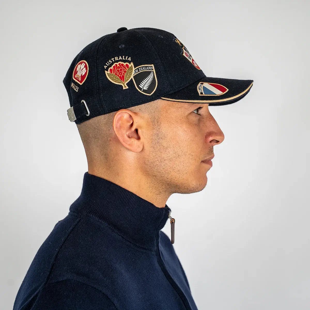 Casquette bleu marine BARBARIANS multi-nations (vue de profil droit)