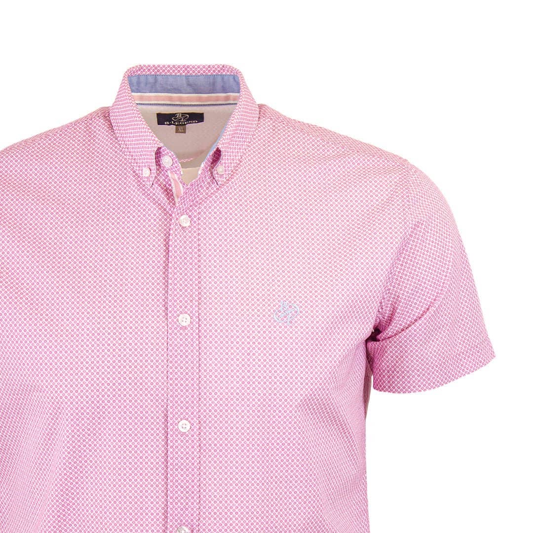 Chemise Homme rose imprimé géométrique (Zoom poitrine et col)