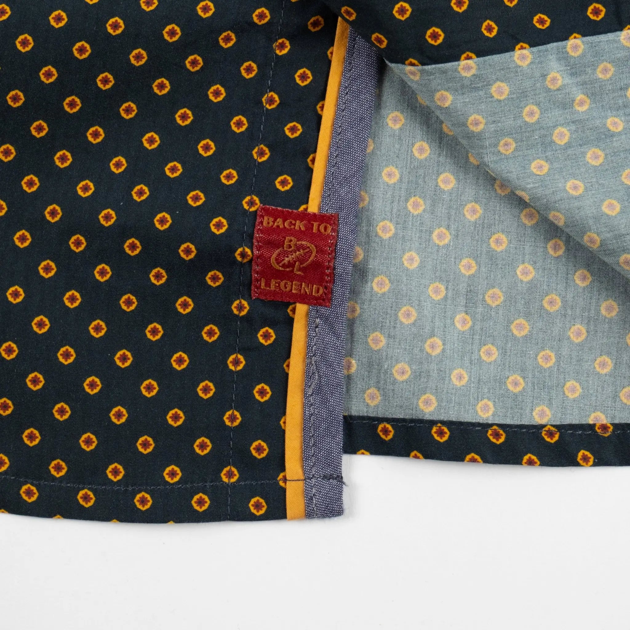 Chemise homme bleu marine à manches longues en popline BACK TO LEGEND (zoom bas de vêtement)