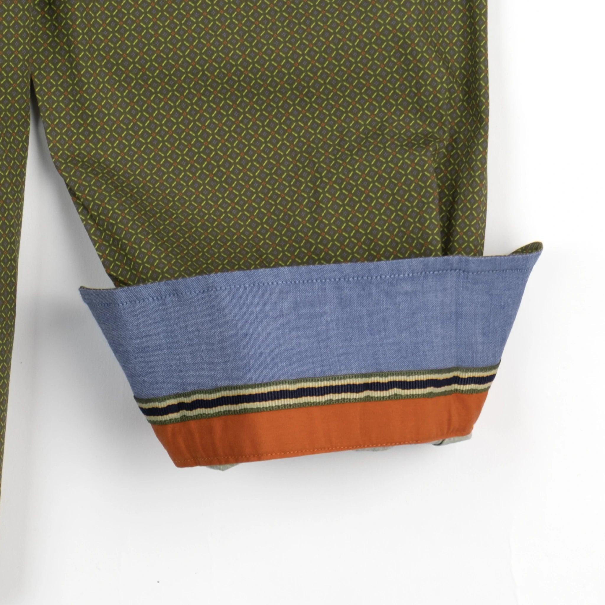 Chemise à manches longues BACK TO LEGEND kaki et micro-motif pour homme (zoom revers de manche)