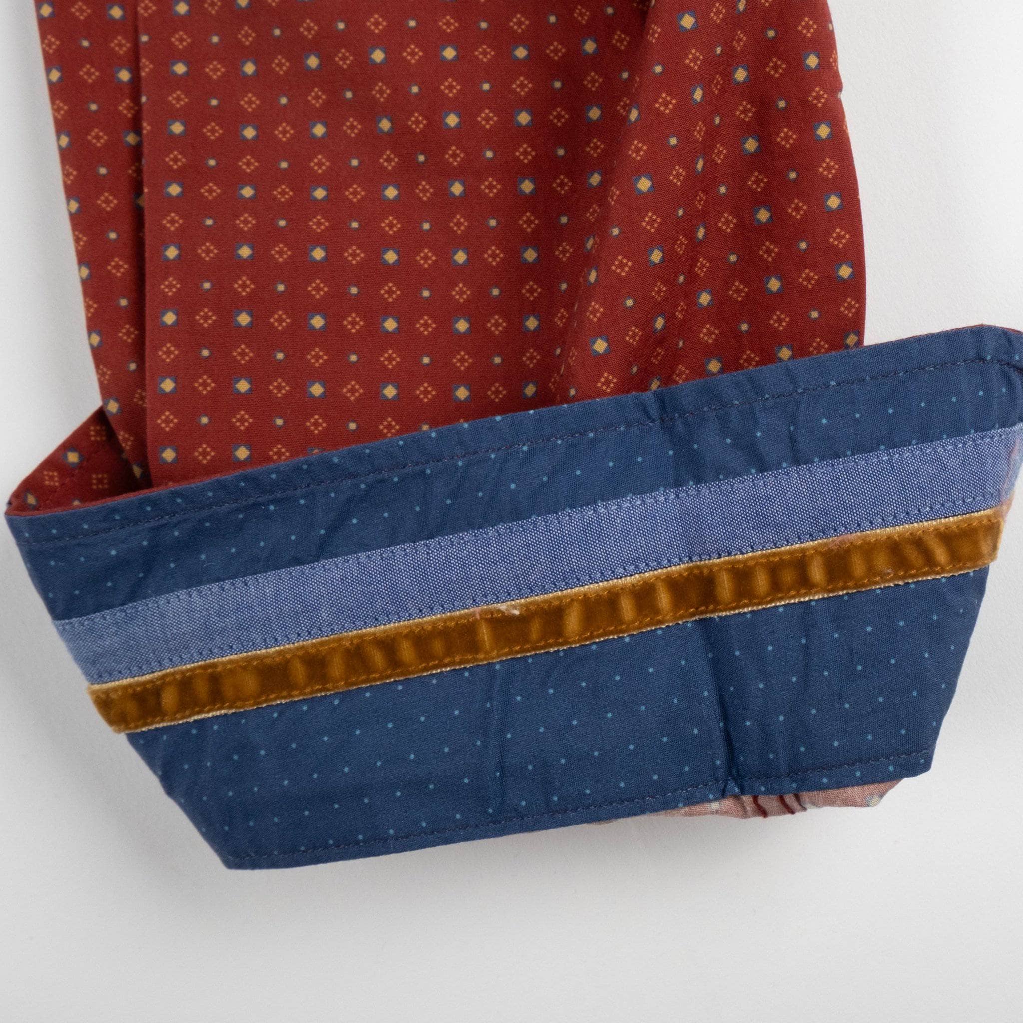 Chemise BACK TO LEGEND homme rouge à manches longues en popline (zoom revers de poignet)