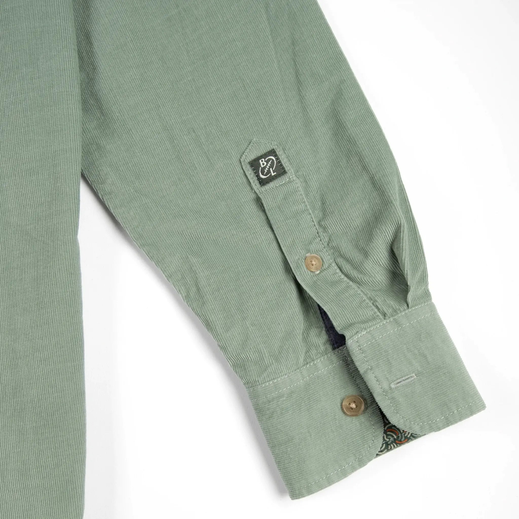 Chemise à manches longues vert écume en velours BACK TO LEGEND (zoom bas de manche)