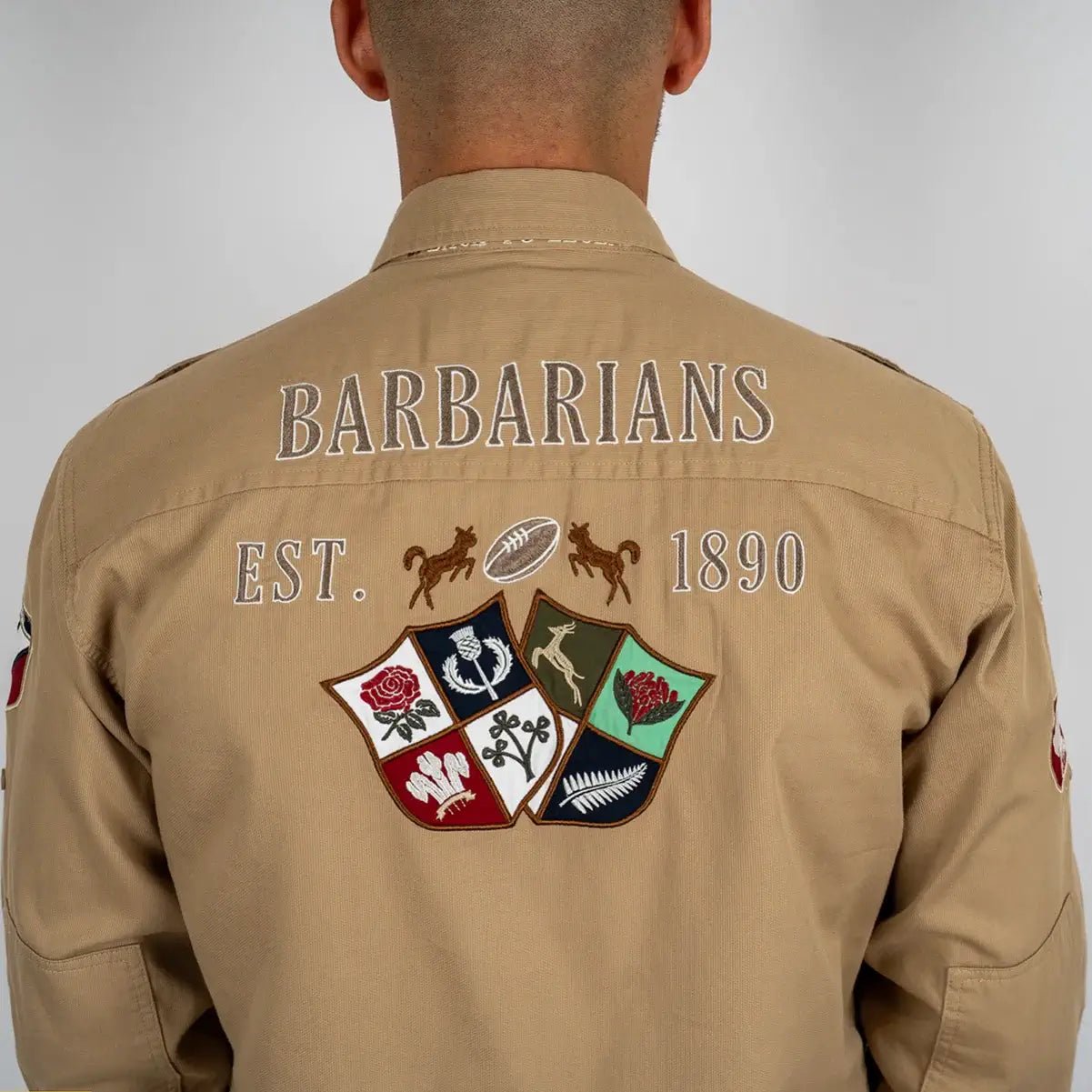 Chemise à manches longues aventuriers Barbarians (vue de dos)