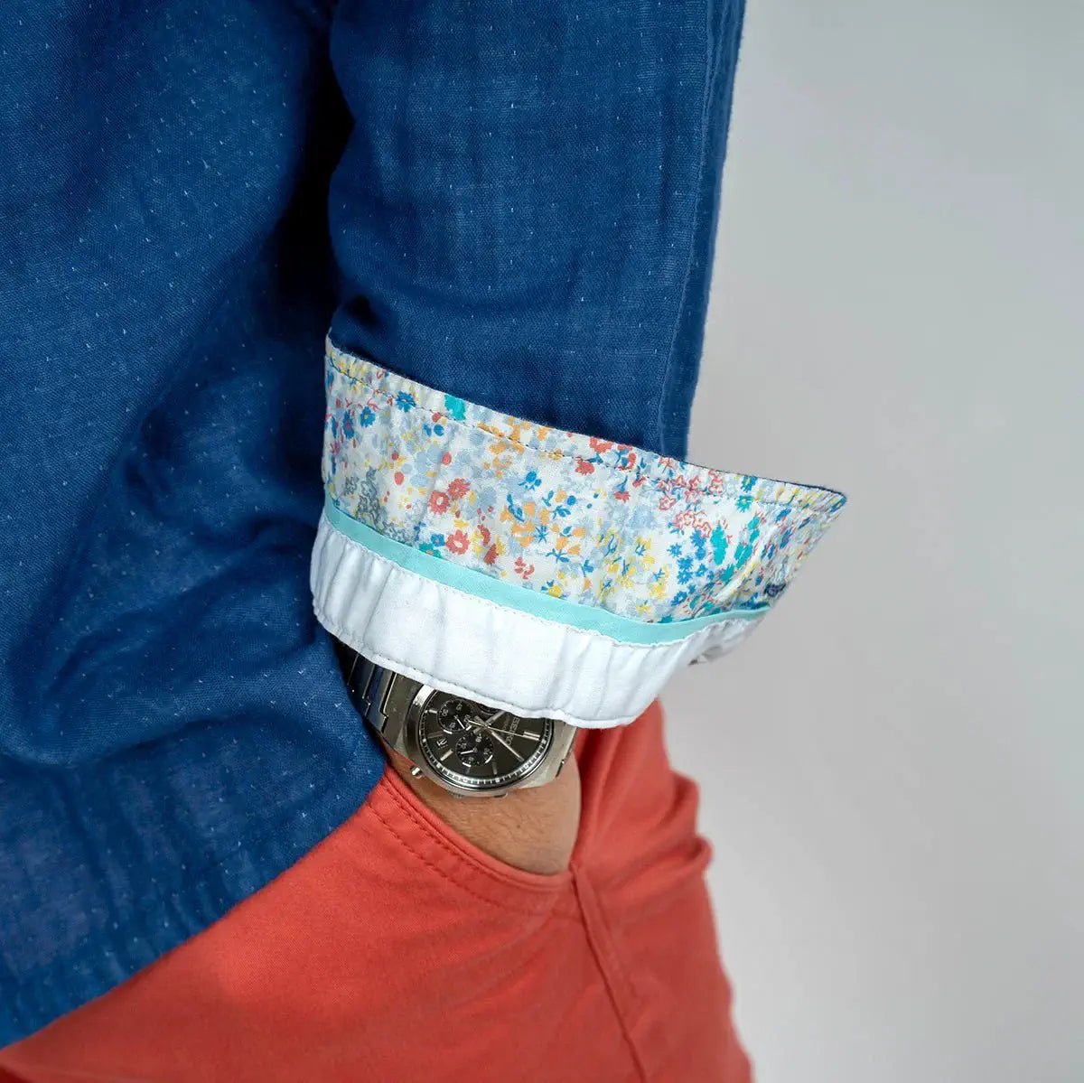 Chemise bleu indigo et sable à manches longues Blacks Legend (zoom revers de manche)