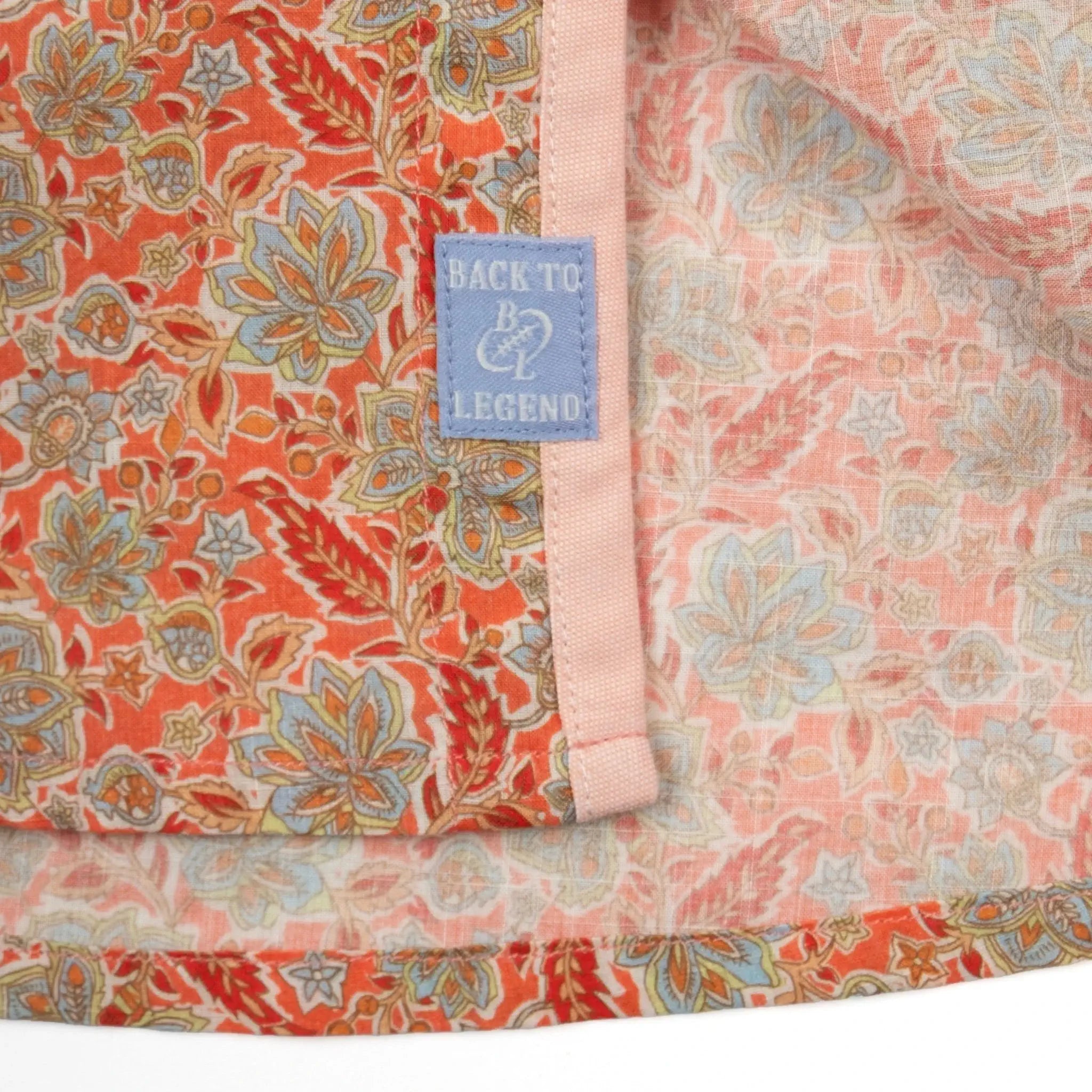Chemise rose à motif floral pour homme BACK to LEGEND (zoom détails bas de vêtement)
