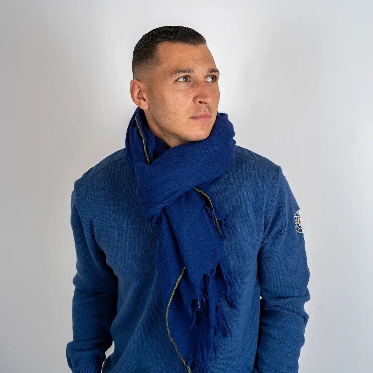 Foulard écharpe à franges en laine bleu roi BACK to LEGEND