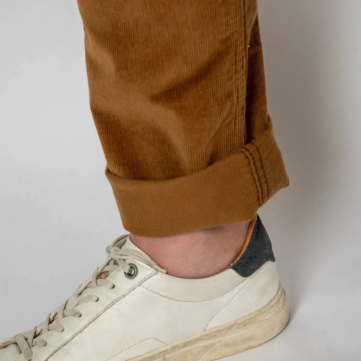 Pantalon 5 poches marron en velours Blacks Legend