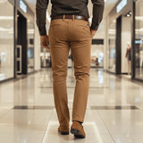 Pantalon chino marron pour homme Blacks Legend (vue de dos)