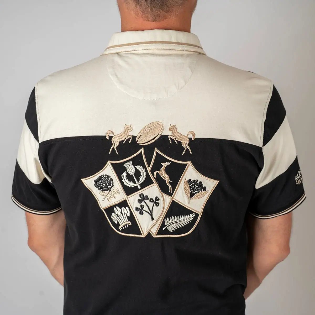 Polo Barbarians bicolore noir et écru (vue de dos)