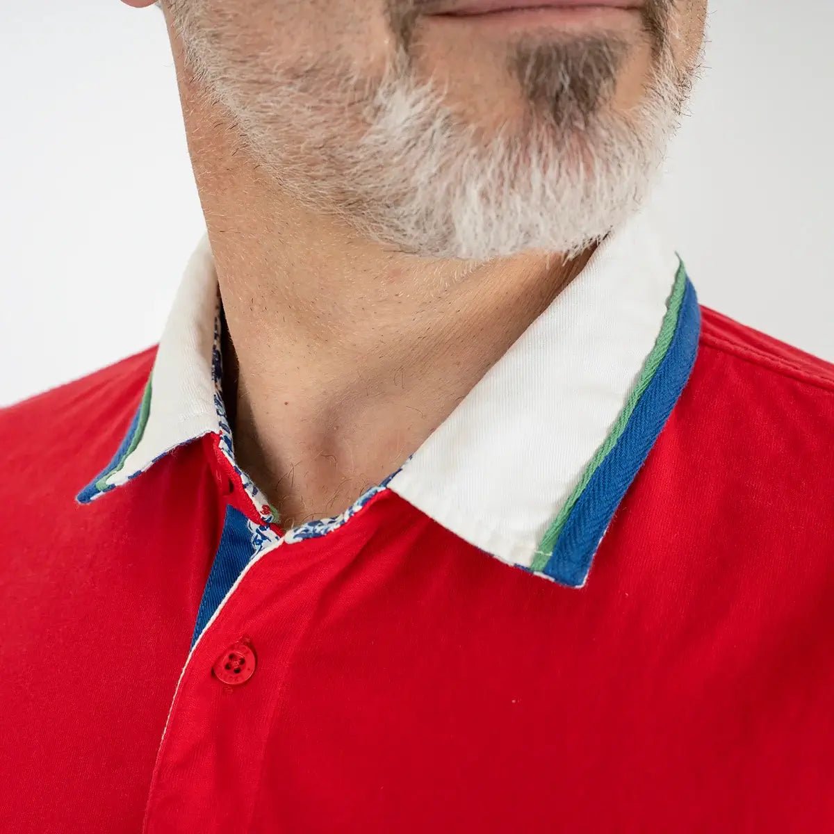 Polo homme rouge 100% coton jersey peau de pêche BACK to LEGEND (zoom col contrasté)