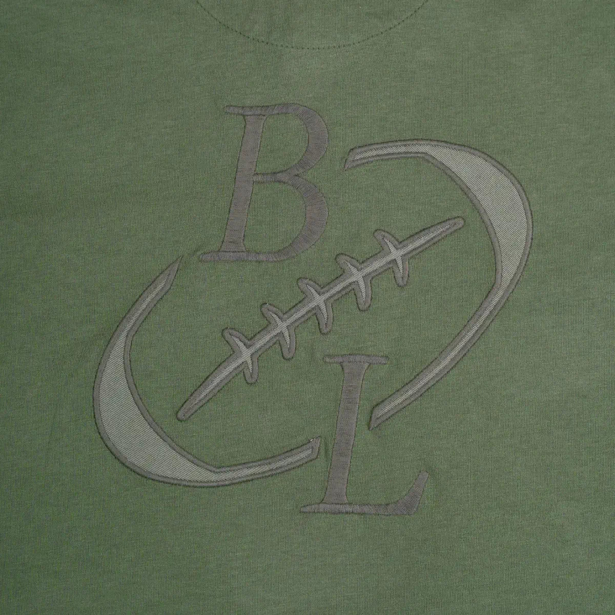 Polo vert en coton jersey effet peau de pêche BACK to LEGEND (zoom broderie dorsale)