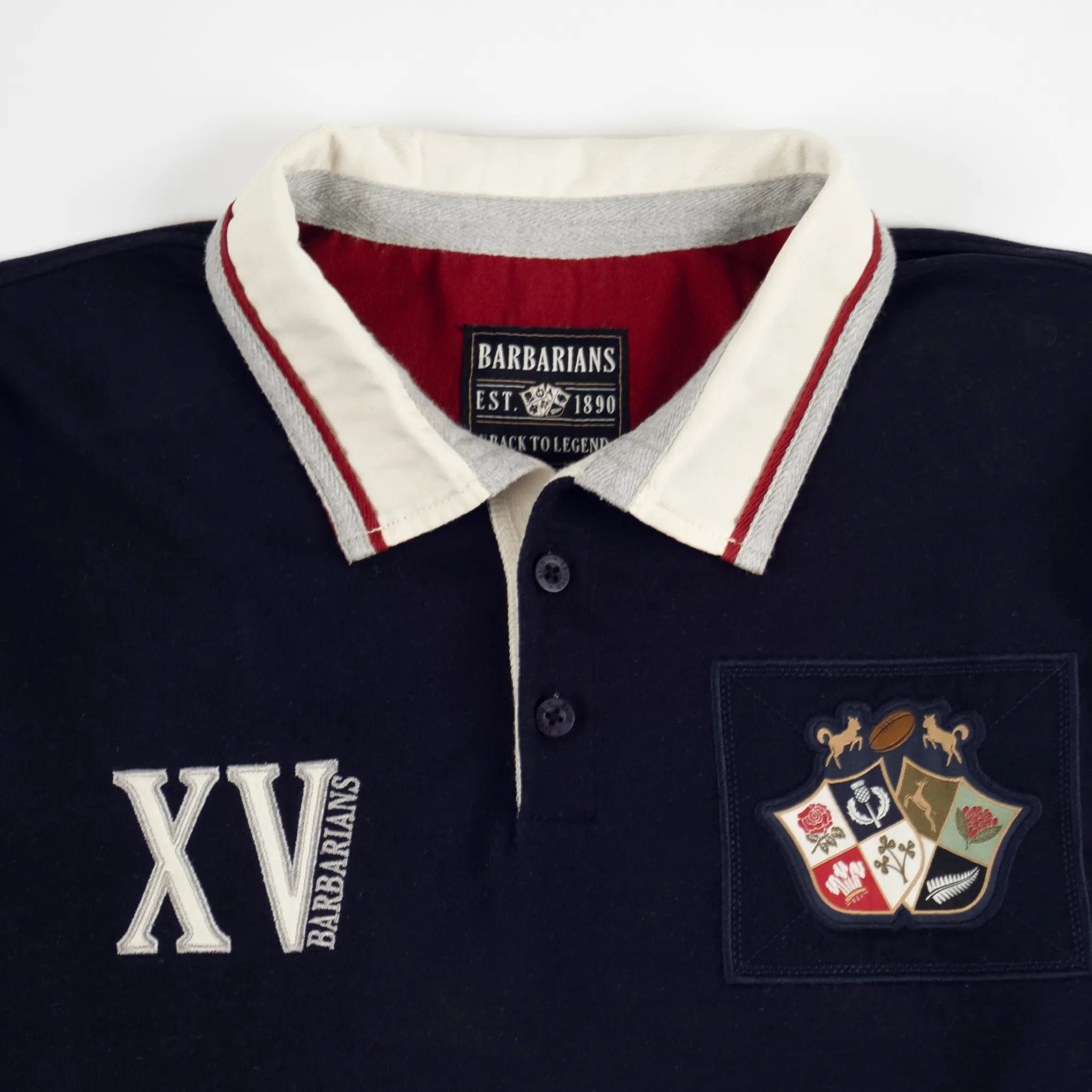 Polo XV Barbarians bleu marine toucher peau de pêche BACK TO LEGEND (zoom poitrine et col)
