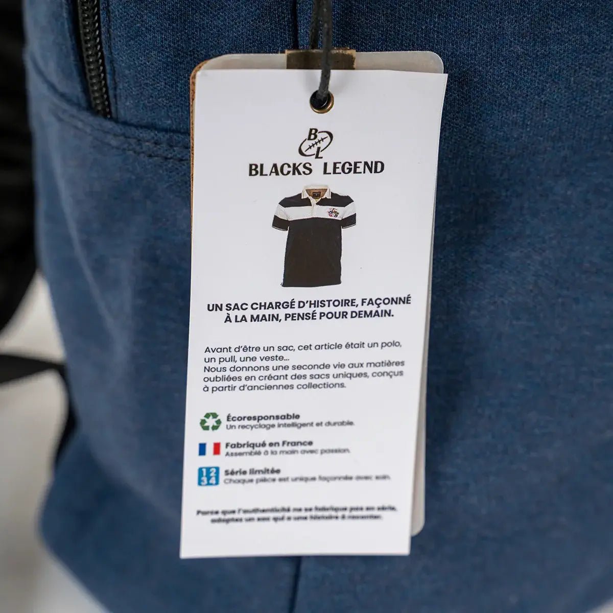 Sac à dos upcyclé bleu marine Blacks Legend