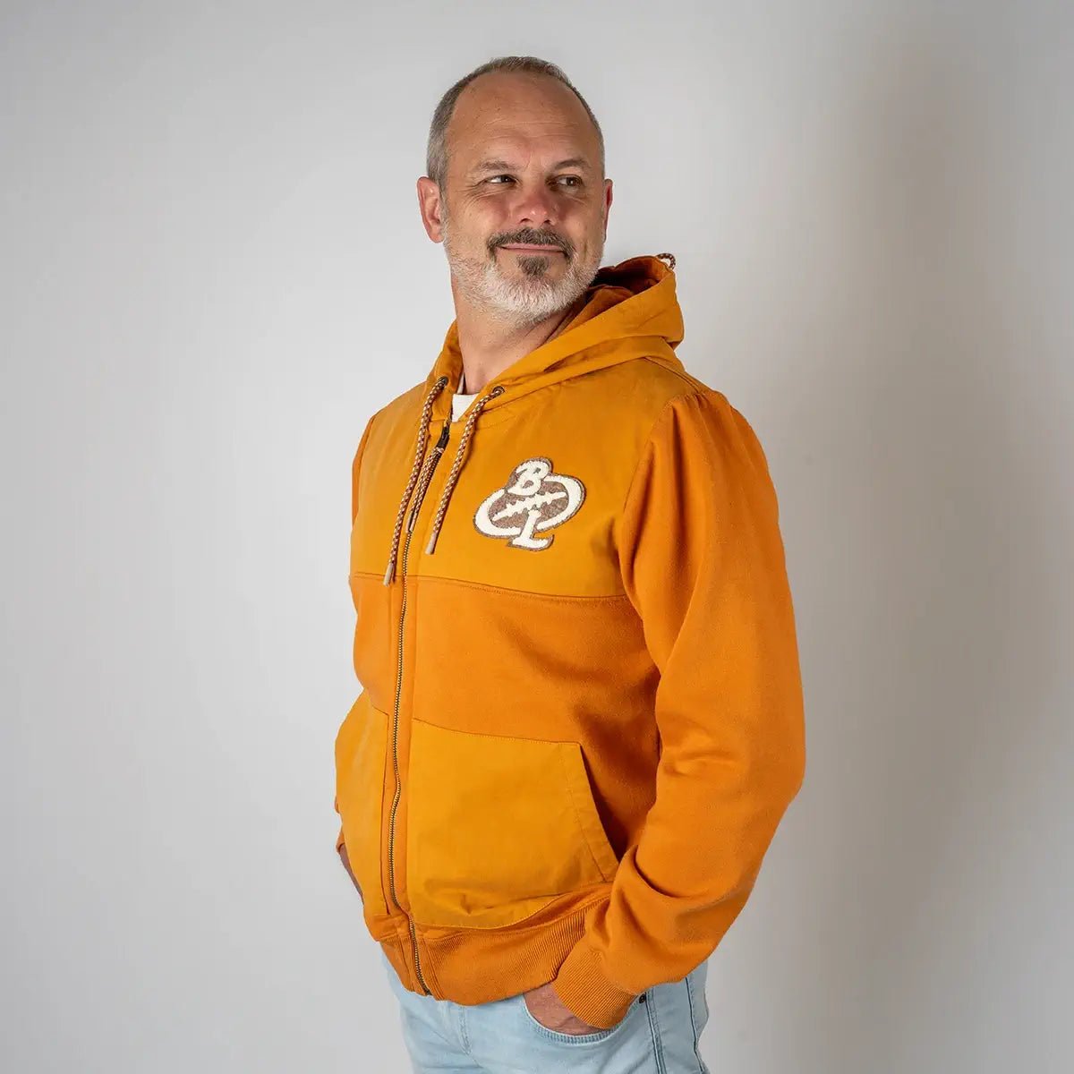 Sweat à capuche ocre en molleton gratté bi matière - BACK to LEGEND