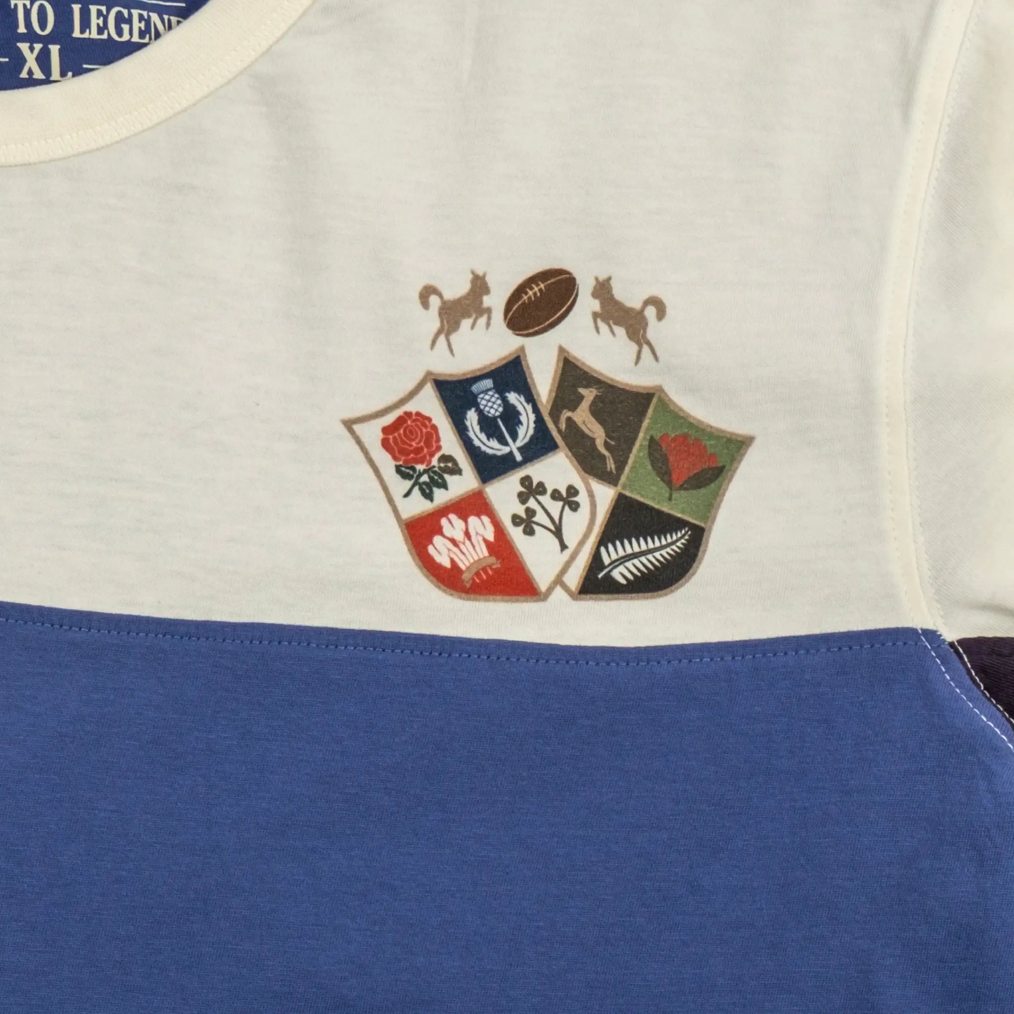 T-shirt rugbywear tricolore Barbarians by  BACK to LEGEND (zoom blason sur la poitrine)