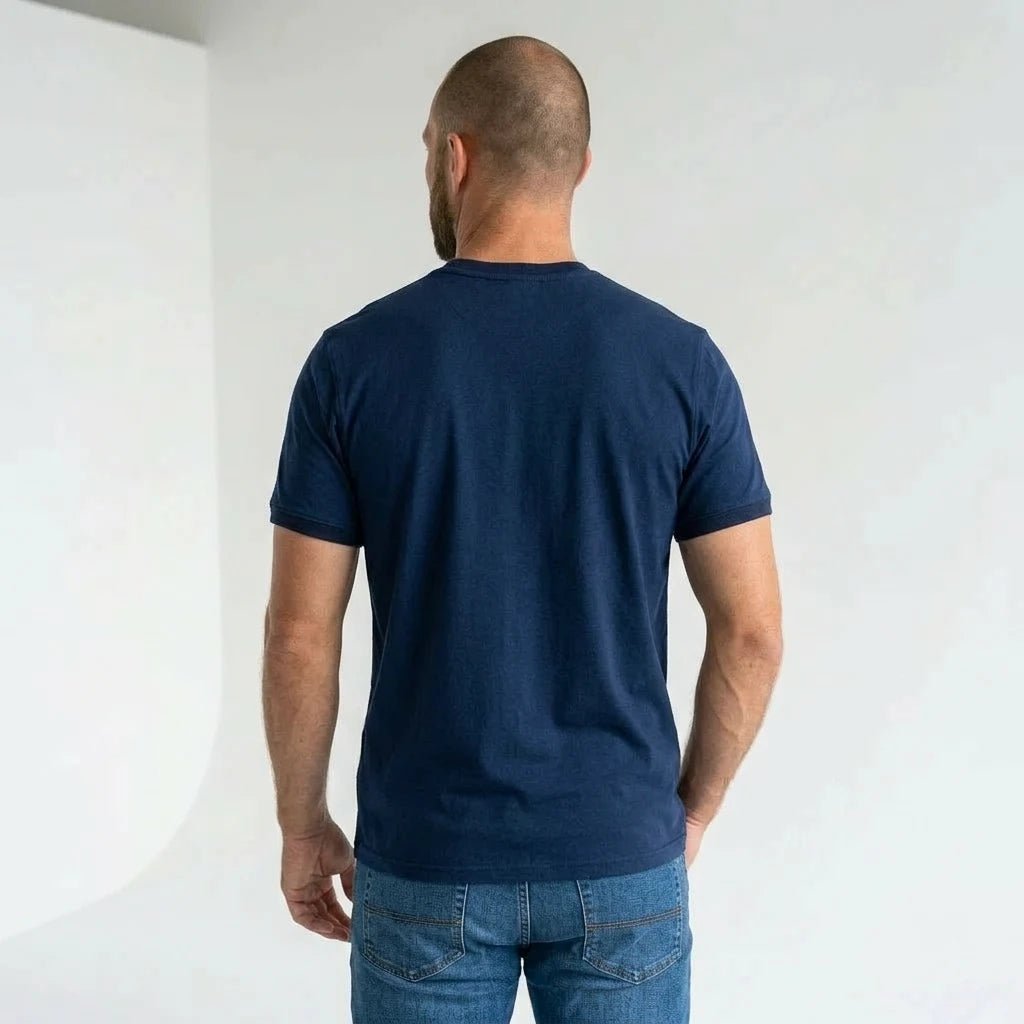 T-shirt bleu marine col V pour homme BACK TO LEGEND
