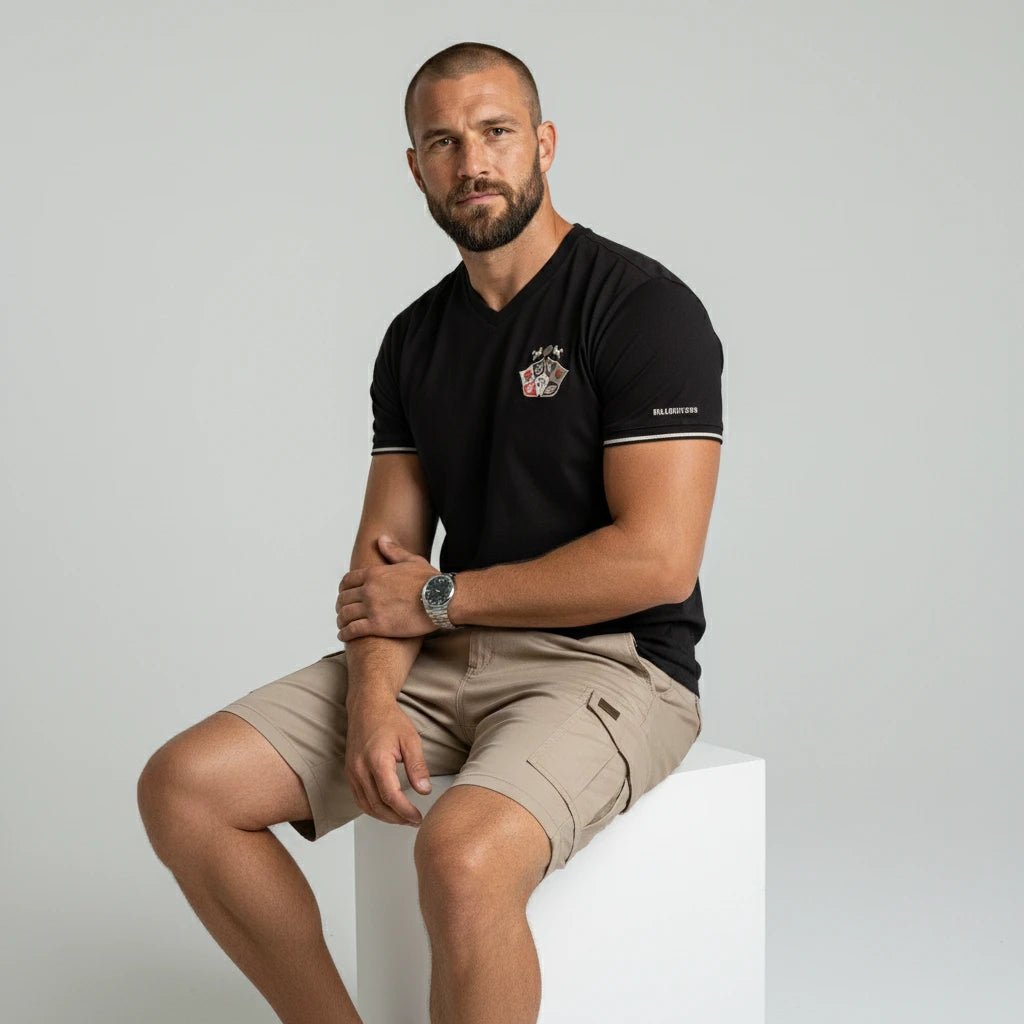 T-shirt noir col V Barbarians BACK TO LEGEND