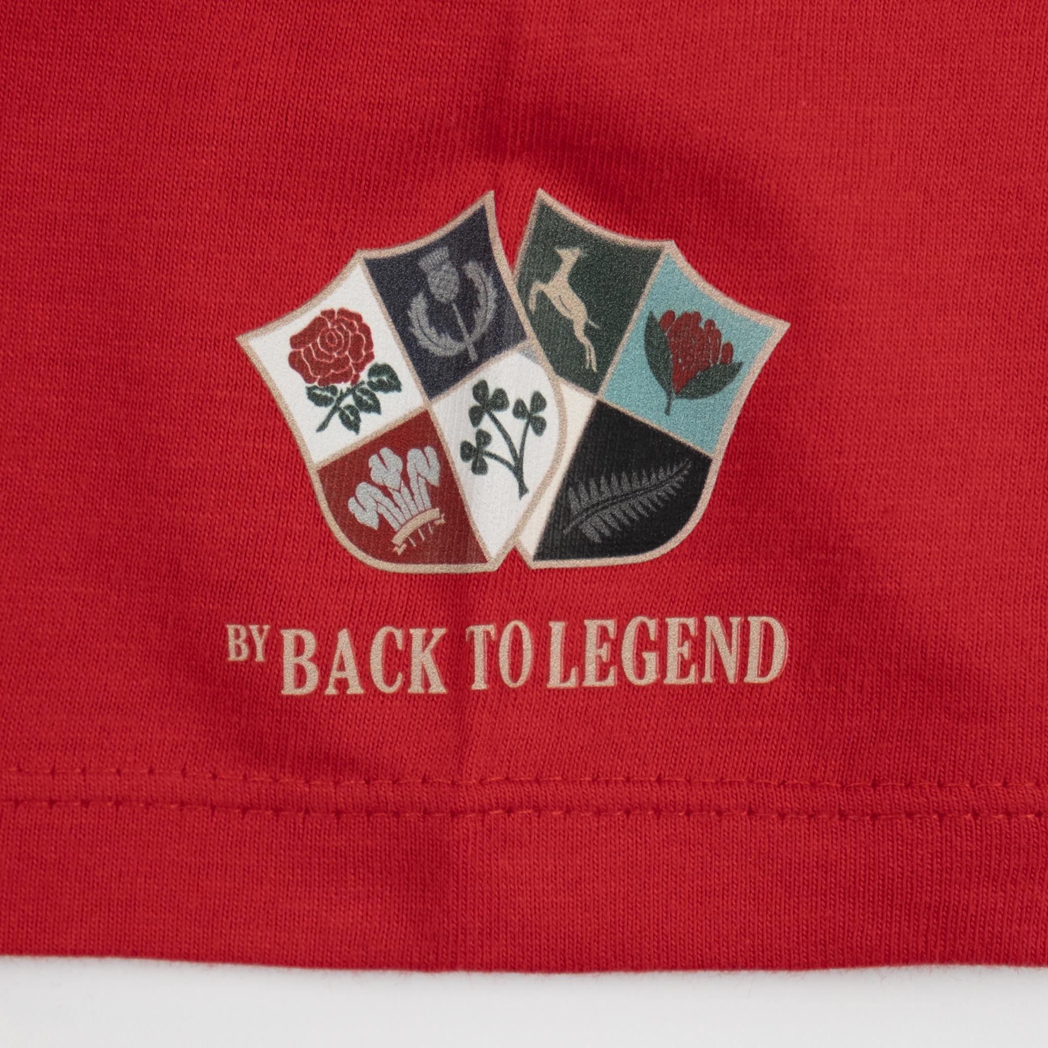 T-shirt Barbarians rouge à manches courtes pour femme BACK TO LEGEND (zoom écusson floqué sur la manche)