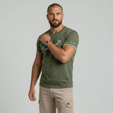 T-shirt vert col rond Barbarians BACK to LEGEND (vue de 3/4 face)